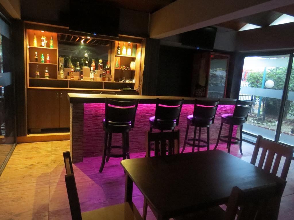 Hostal Cocos Inn Panama Dış mekan fotoğraf