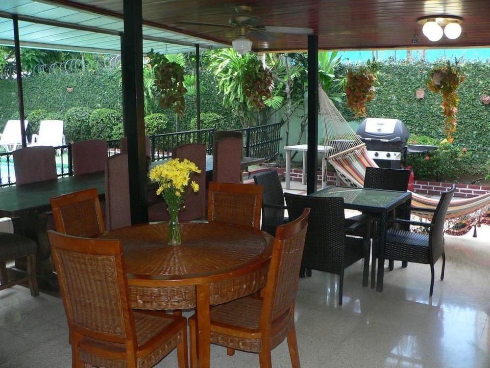 Hostal Cocos Inn Panama Dış mekan fotoğraf