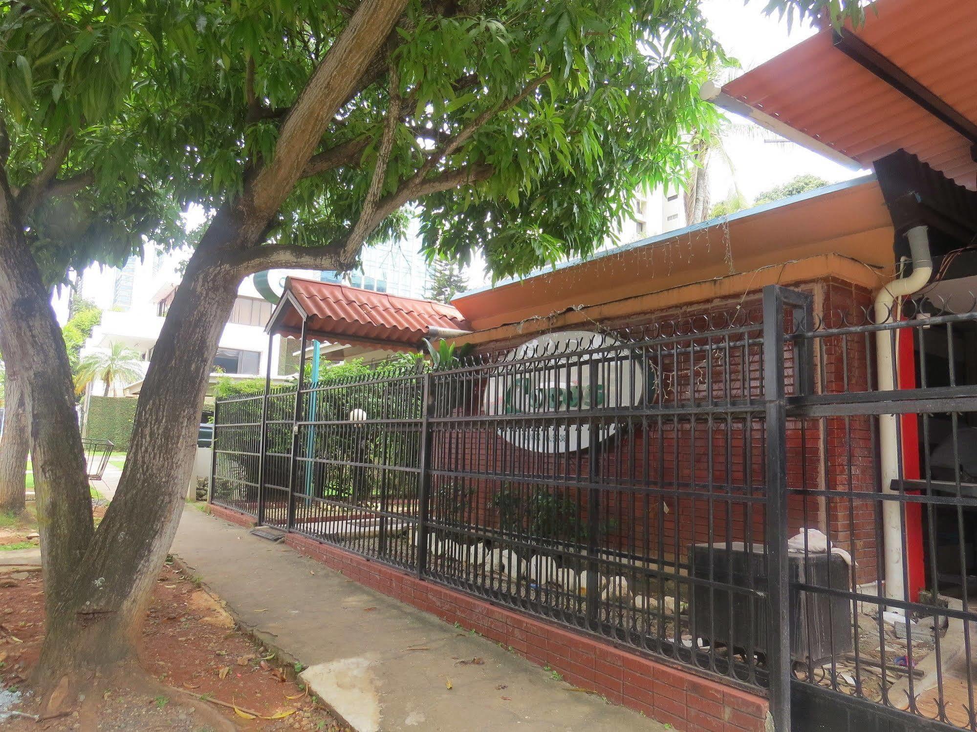 Hostal Cocos Inn Panama Dış mekan fotoğraf