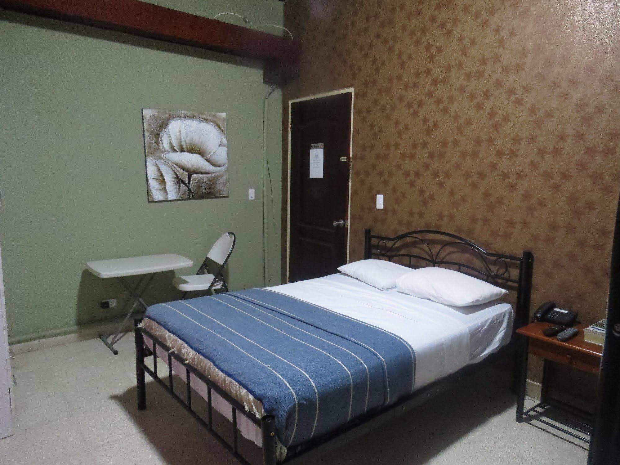 Hostal Cocos Inn Panama Dış mekan fotoğraf