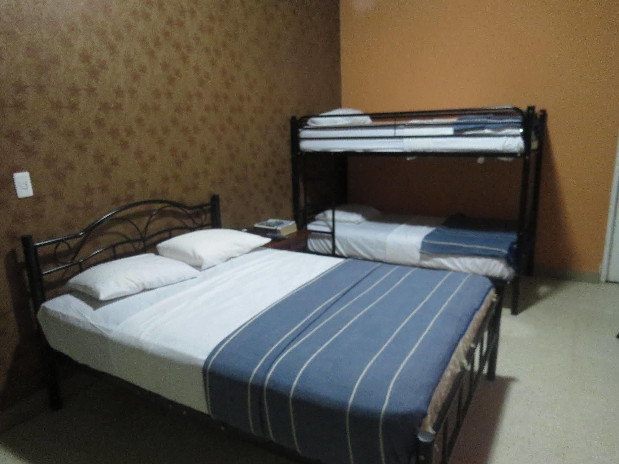 Hostal Cocos Inn Panama Dış mekan fotoğraf