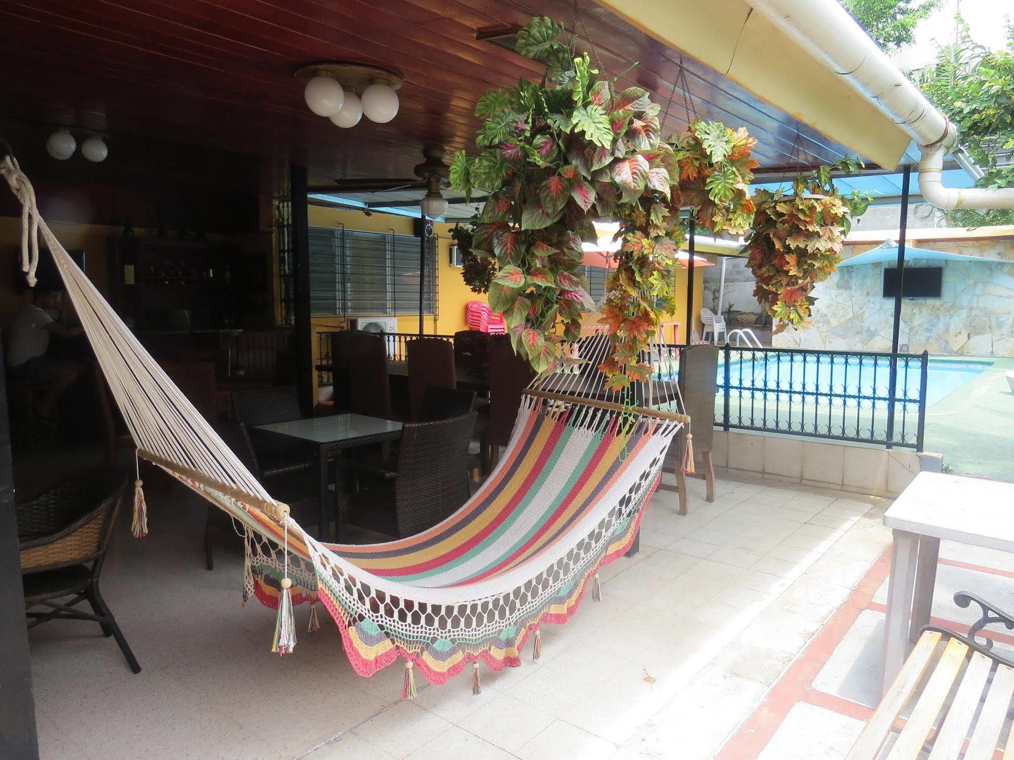 Hostal Cocos Inn Panama Dış mekan fotoğraf