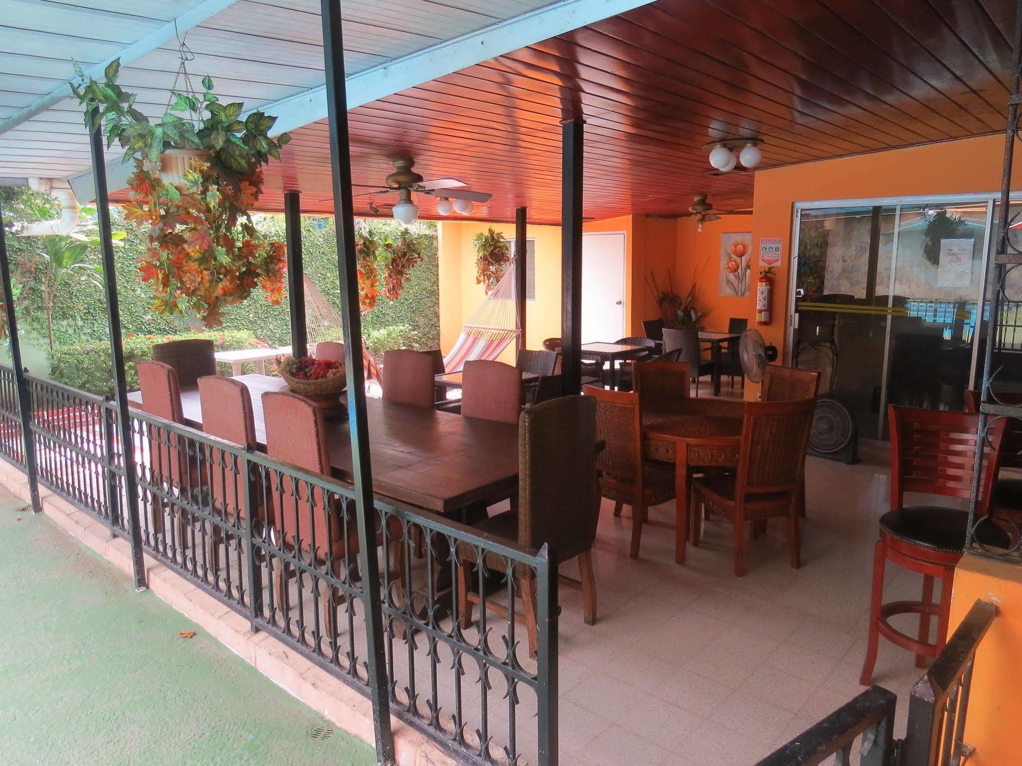 Hostal Cocos Inn Panama Dış mekan fotoğraf